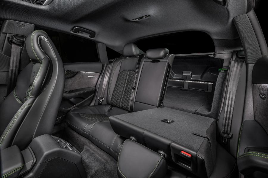 Интерьер Audi RS5 Sportback 2018 года  (NA) (фото 30 из 40)